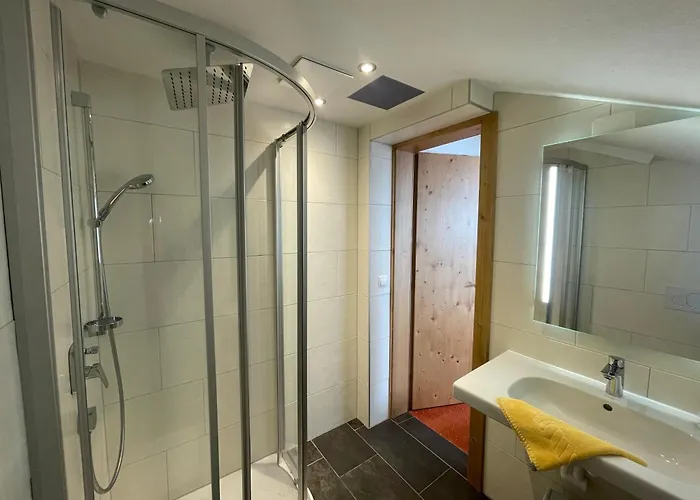 هوبيرتوشوف فيرينفونونغن شقة جيرلوس