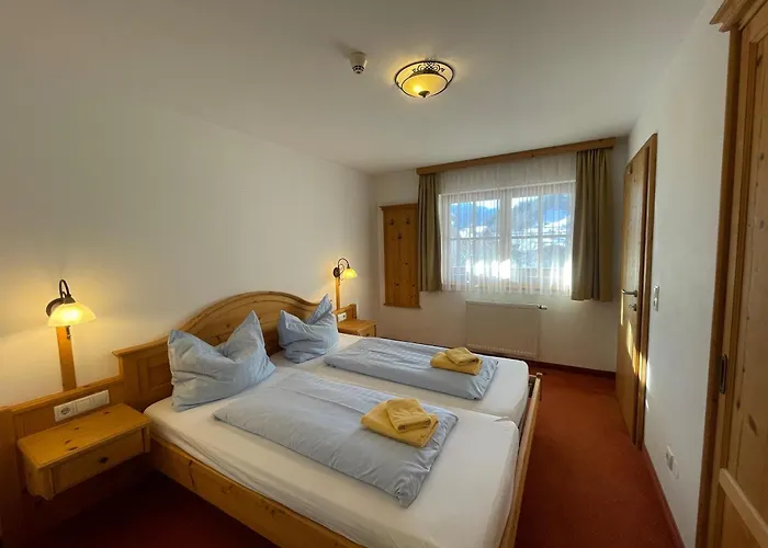 هوبيرتوشوف فيرينفونونغن جيرلوس