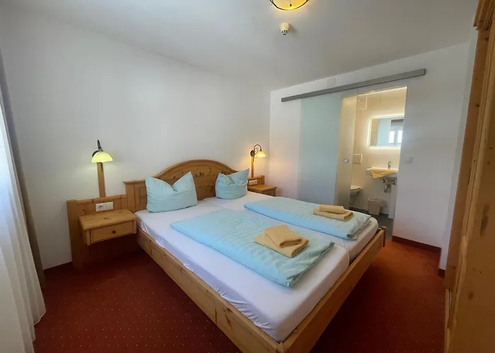 هوبيرتوشوف فيرينفونونغن * جيرلوس